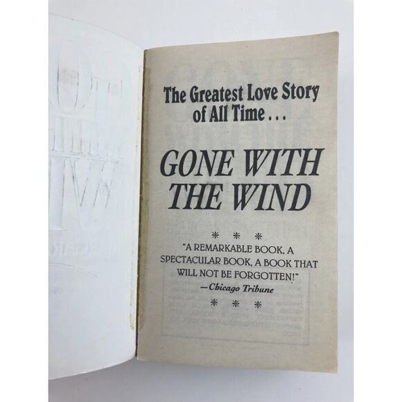 Gone with the Wind by Margaret Mitchell 60th Anniversary Edition - Paperback Red - Picture 5 of 8